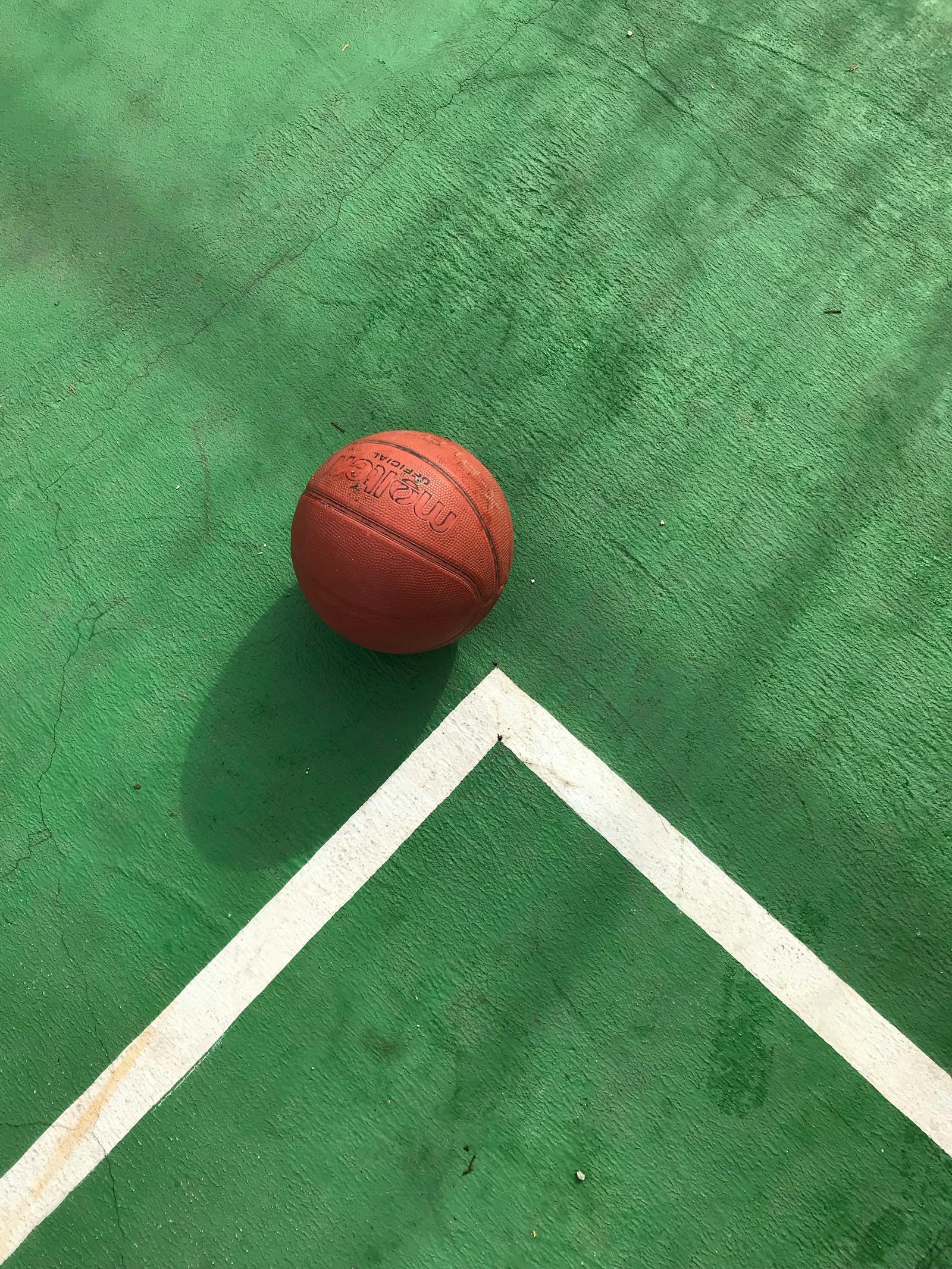 塔帅：被淘汰感觉很糟糕我们不想经历；萨利巴出战存疑｜mk体育官网（封面配图）